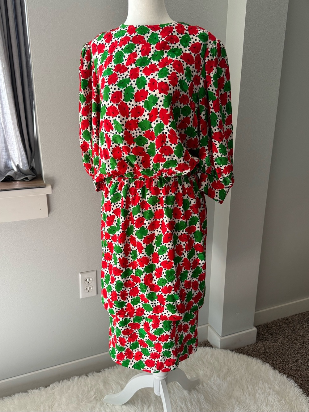 Vtg Pat Crowley Boutique 100% silk red green floral puff sleeve midi dress small